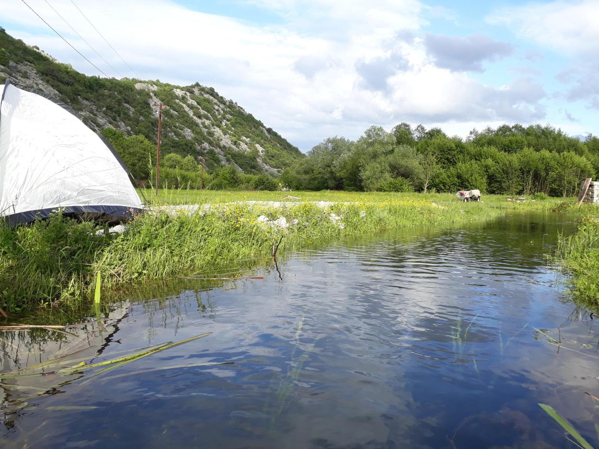Camp Sunny Hills Hotell Virpazar Eksteriør bilde